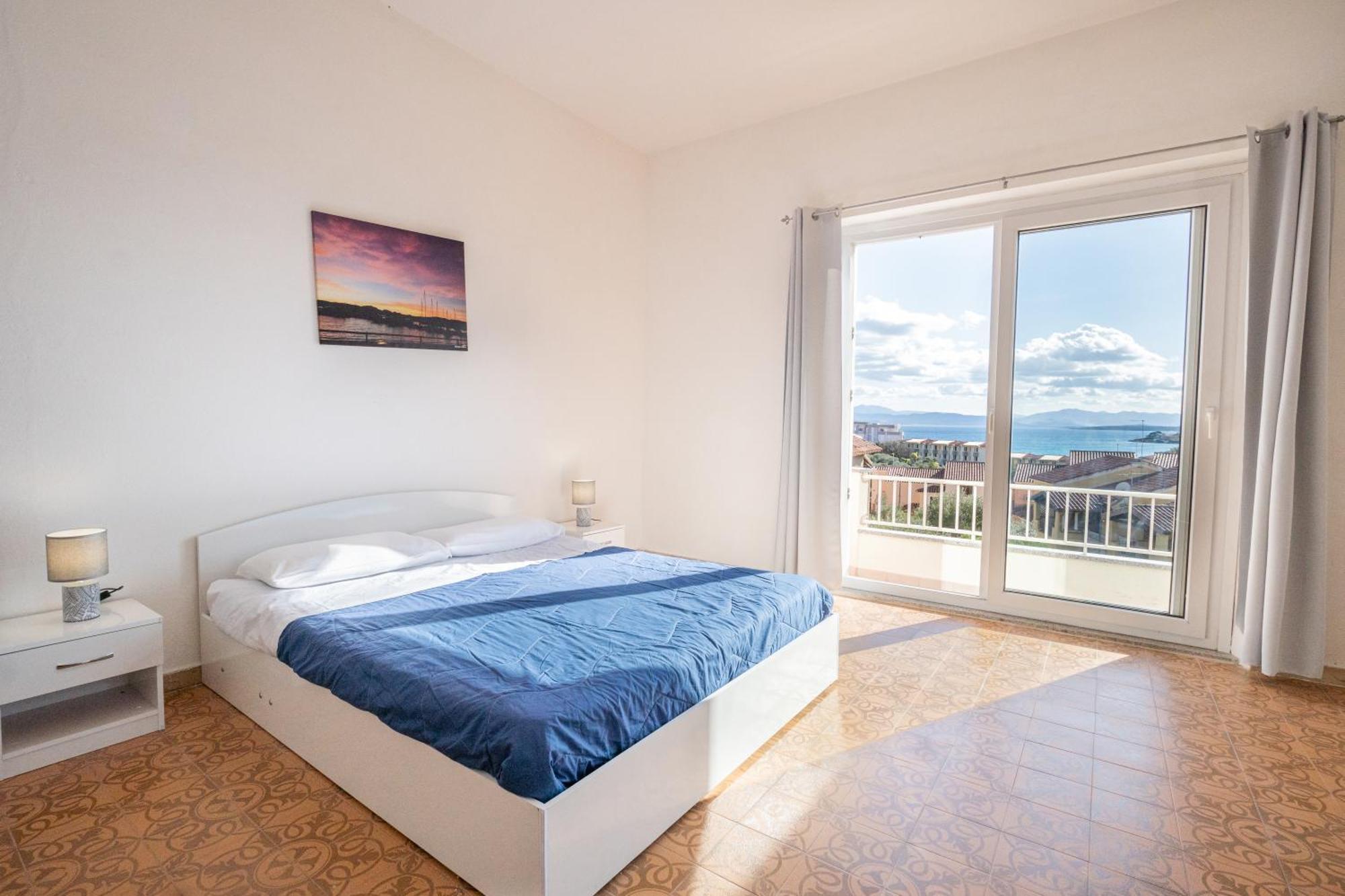 Tramontana Vista Mare 300M Dalla Spiaggia Golfo Aranci Bagian luar foto