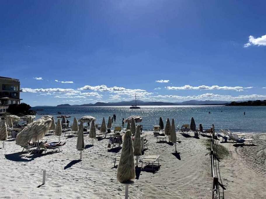 Tramontana Vista Mare 300M Dalla Spiaggia Golfo Aranci Bagian luar foto